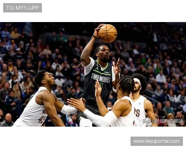 篮网克拉克斯顿季前赛三分表现惊艳 8次出手命中5球展现新技能